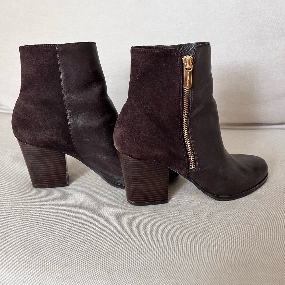 Michael Kors boots, size 8.5, very comfortable, in great condition.